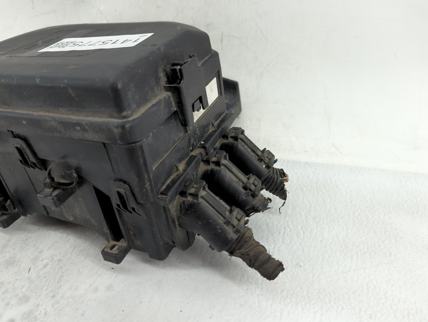 2016-2018 Chevrolet Cruze Fusebox Fuse Box Panel Relay Module Fits Fits 2016 2018 OEM Used Auto Parts - Oemusedautoparts1.co