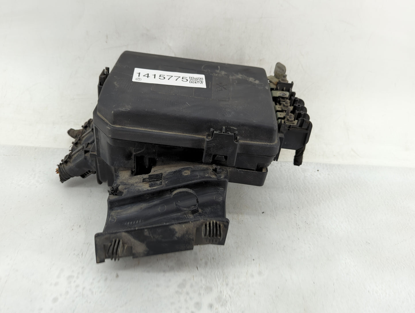 2016-2018 Chevrolet Cruze Fusebox Fuse Box Panel Relay Module Fits Fits 2016 2018 OEM Used Auto Parts - Oemusedautoparts1.co