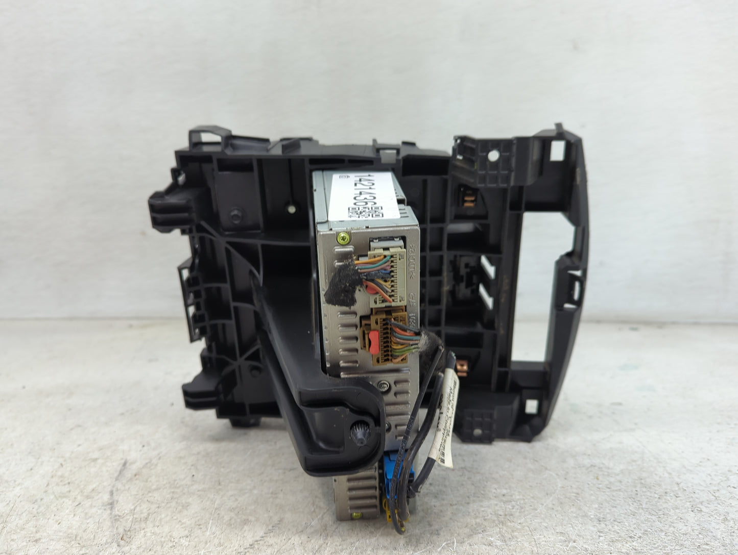 2018 Chevrolet Cruze Radio AM FM Cd Player Receiver Replacement P/N:73105000000 555343750, H11800403 Fits Fits 2019 2020 202