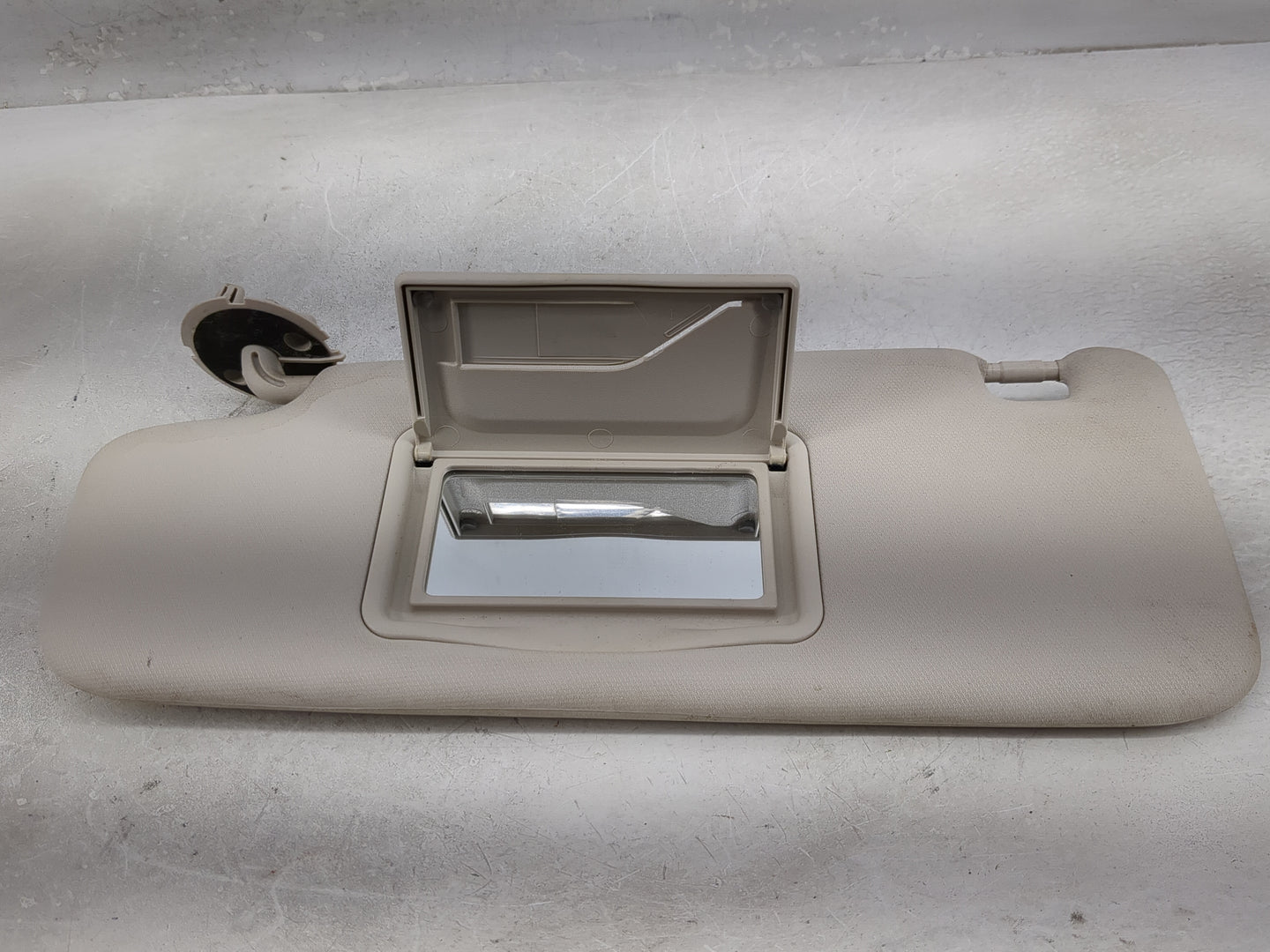 2017-2019 Chevrolet Cruze Sun Visor Shade Replacement Driver Left Mirror Fits Fits 2017 2018 2019 OEM Used Auto Parts - Oemu