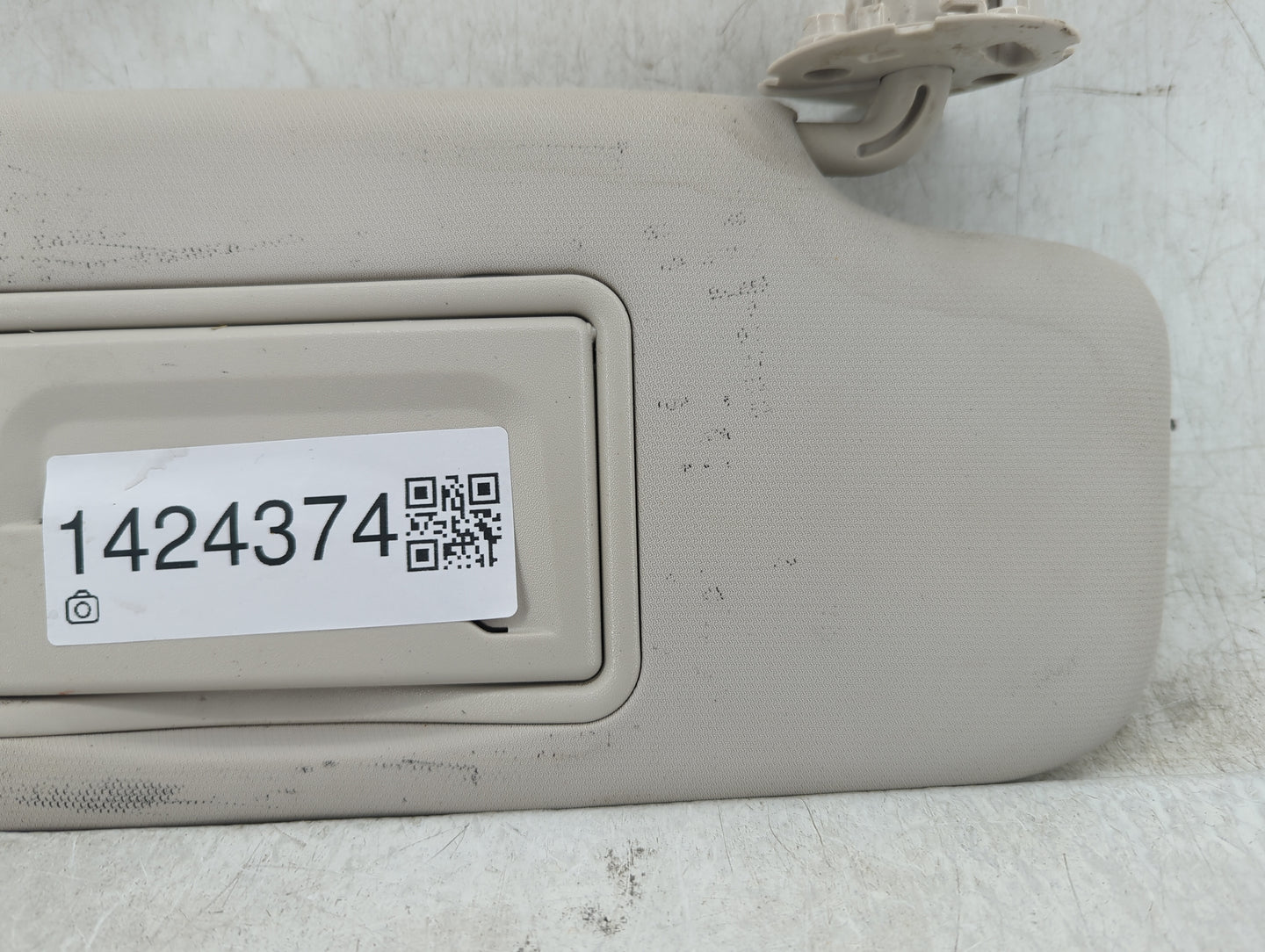 2017-2019 Chevrolet Cruze Sun Visor Shade Replacement Passenger Right Mirror Fits Fits 2017 2018 2019 OEM Used Auto Parts - 
