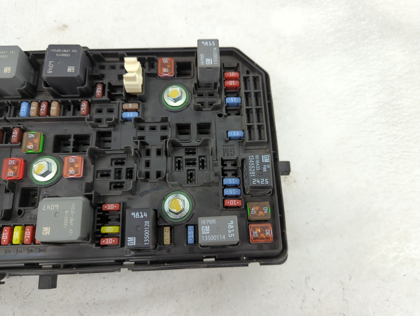 2018 Chevrolet Cruze Fusebox Fuse Box Panel Relay Module P/N:39017449 Fits OEM Used Auto Parts - Oemusedautoparts1.com