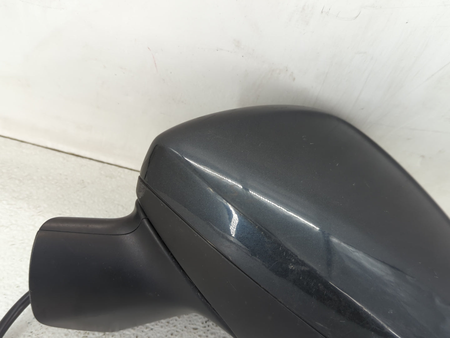 2016-2019 Chevrolet Cruze Driver Side View Mirror - Left Door Mirror OEM Used - Oemusedautoparts1.com