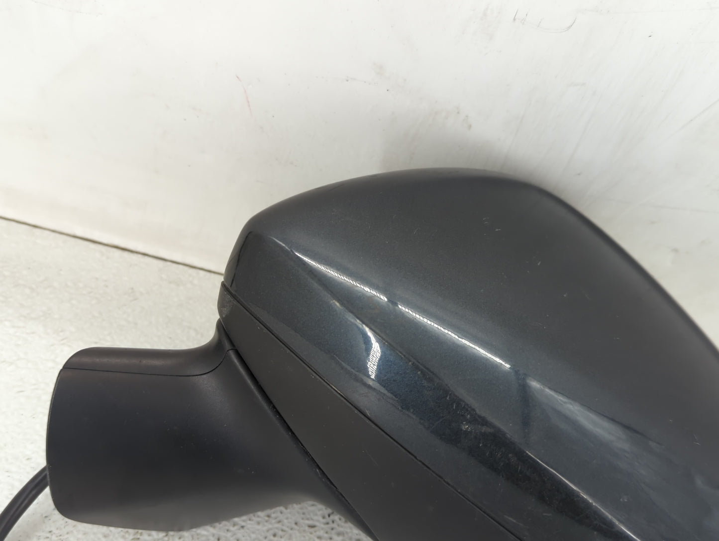2016-2019 Chevrolet Cruze Driver Side View Mirror - Left Door Mirror OEM Used - Oemusedautoparts1.com