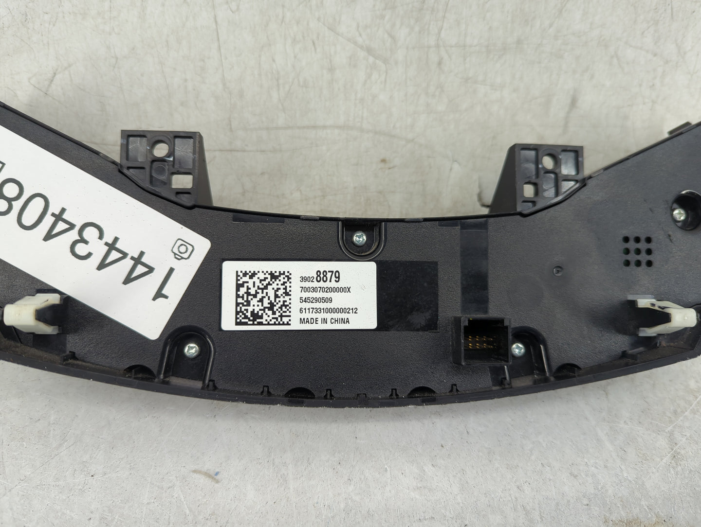 2016-2018 Chevrolet Cruze Climate Control Module Temperature AC/Heater Replacement P/N:39028879 7003070200000X Fits OEM Used