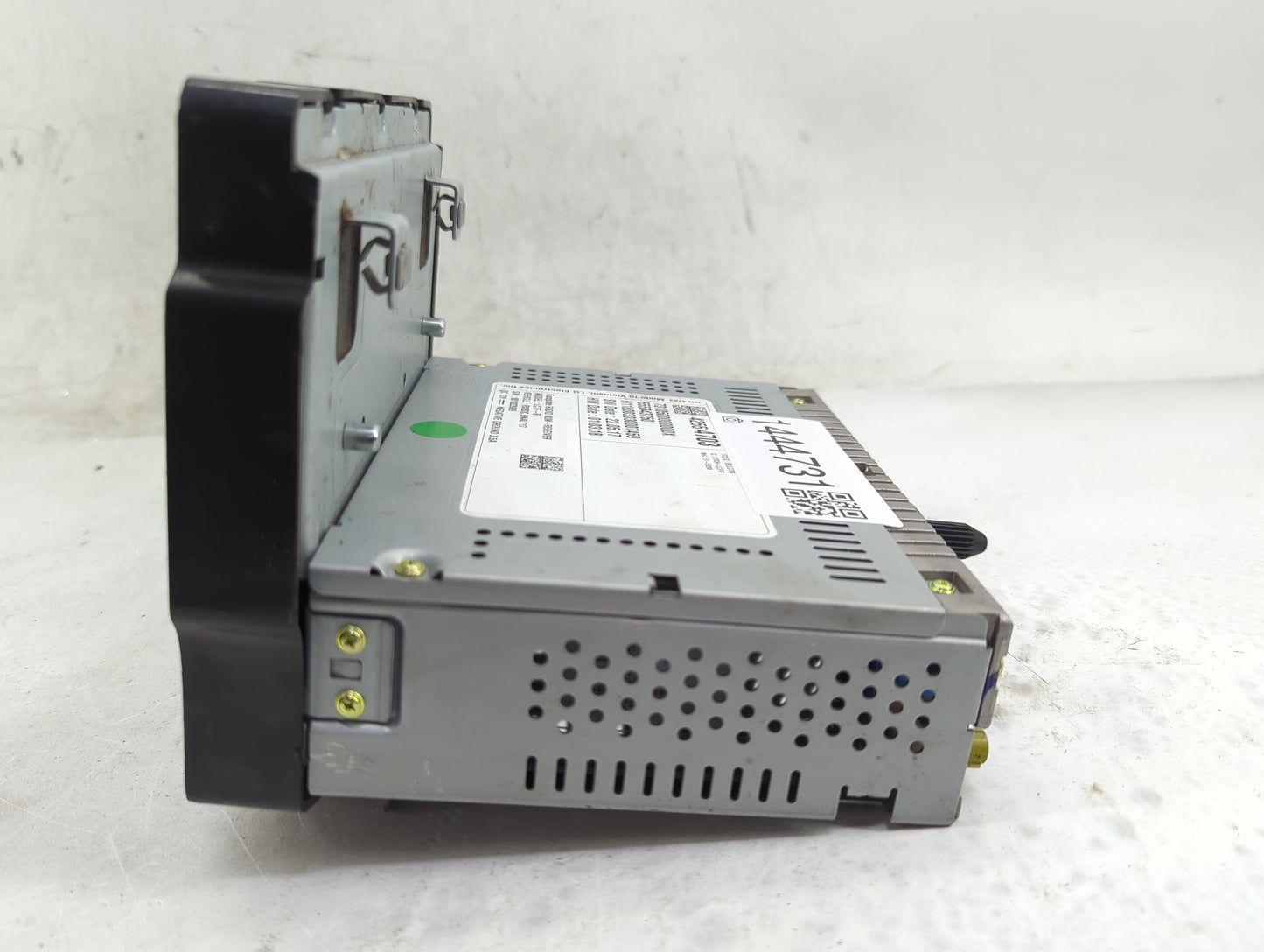 2018 Chevrolet Cruze Radio AM FM Cd Player Receiver Replacement P/N:42554703 7310500000X, 555343750 Fits Fits 2019 2020 2021