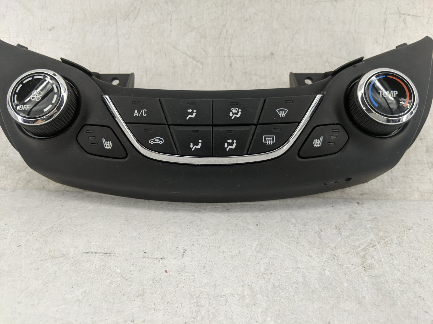 2016-2018 Chevrolet Cruze Climate Control Module Temperature AC/Heater Replacement P/N:39028879 7003070200000X Fits OEM Used