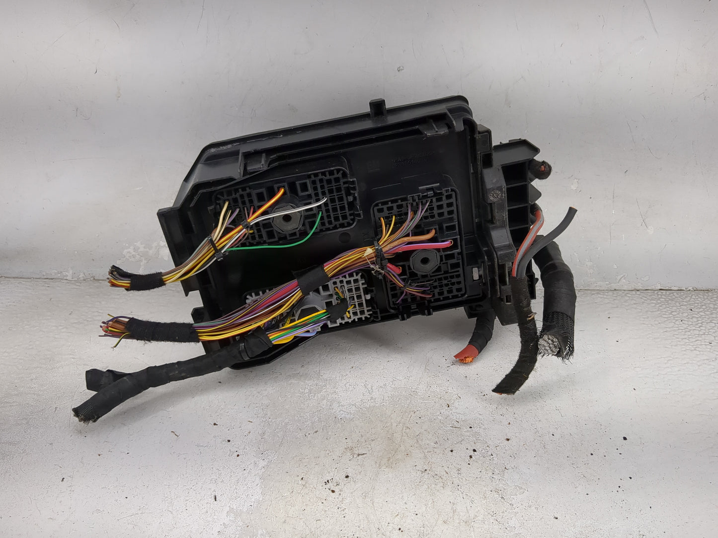 2016-2018 Chevrolet Cruze Fusebox Fuse Box Panel Relay Module P/N:39017449 13500114, 13500128, 13500118 Fits Fits 2016 2018 