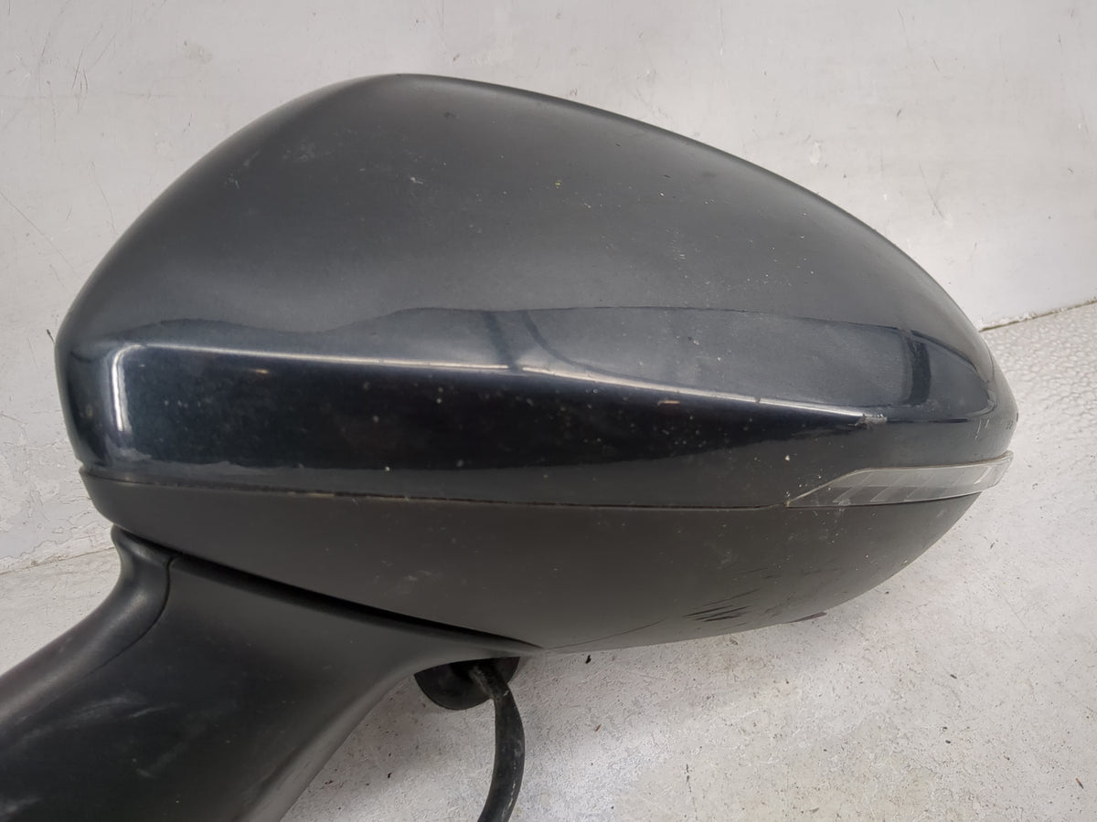 2018 Chevrolet Cruze Passenger Side View Mirror - Right Door Mirror OEM Used - Oemusedautoparts1.com