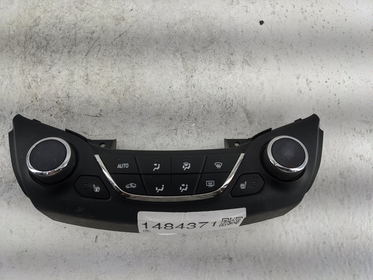 2016-2018 Chevrolet Cruze Climate Control Module Temperature AC/Heater Replacement P/N:39028876 7003070200000X Fits OEM Used