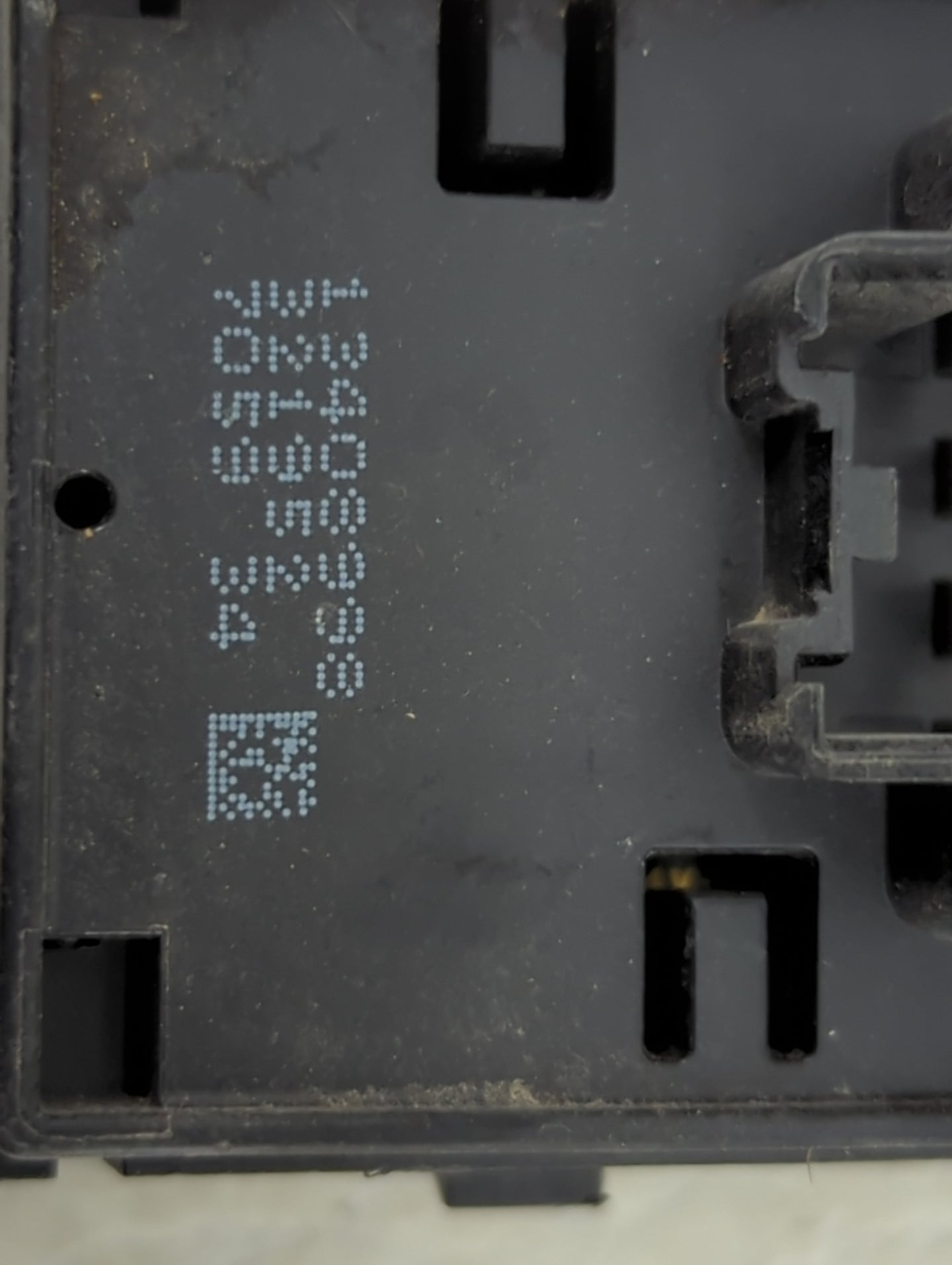 2016-2019 Chevrolet Cruze Master Power Window Switch Replacement Driver Side Left P/N:13408934 Fits OEM Used Auto Parts - Oe