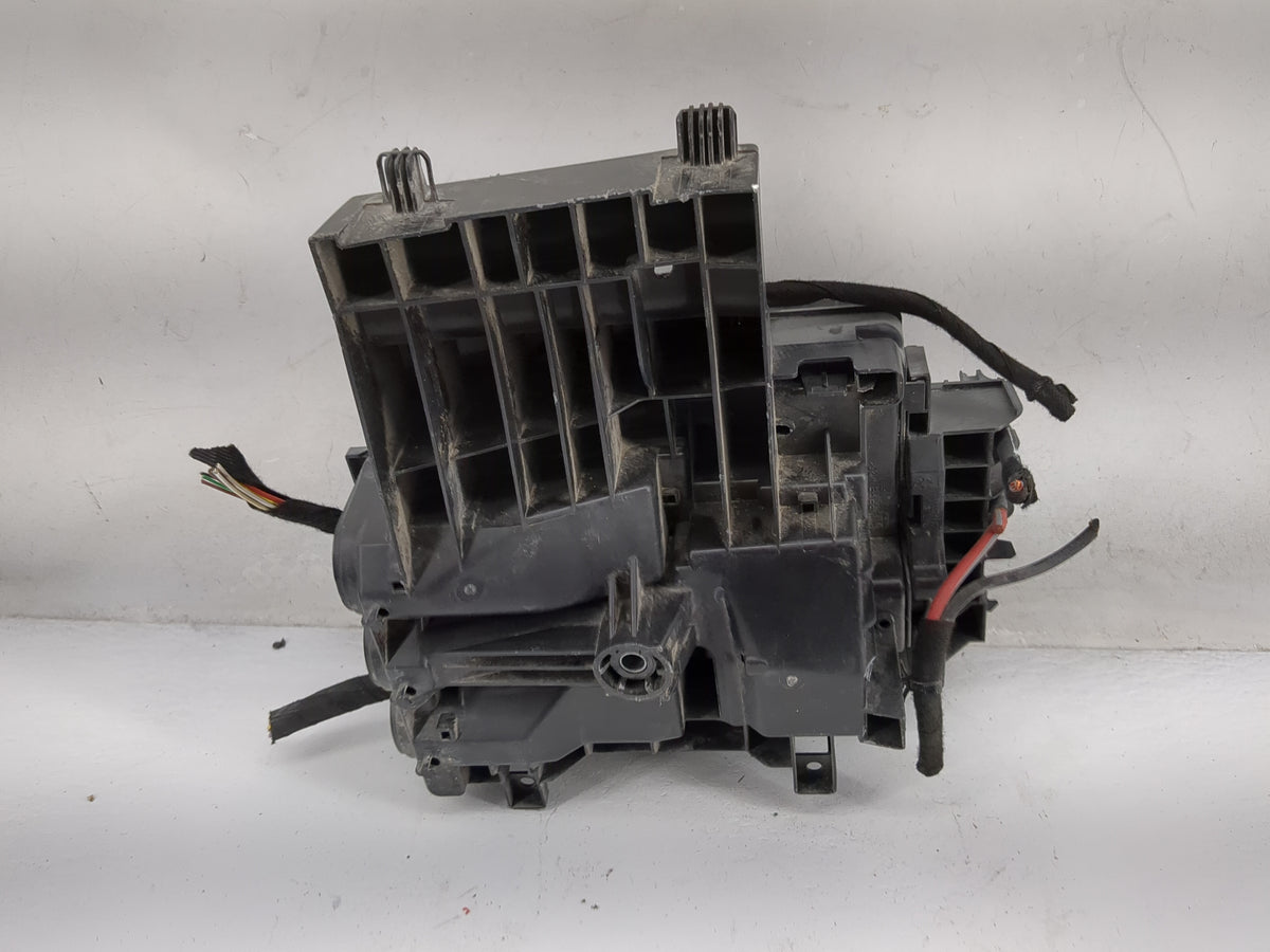 2016-2018 Chevrolet Cruze Fusebox Fuse Box Panel Relay Module P/N:39017449 Fits Fits 2016 2018 OEM Used Auto Parts - Oemused