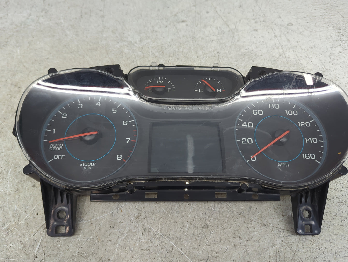 2017-2018 Chevrolet Cruze Instrument Cluster Speedometer Gauges P/N:39084636 7110500000000X Miles: Fits Fits 2017 2018 OEM U