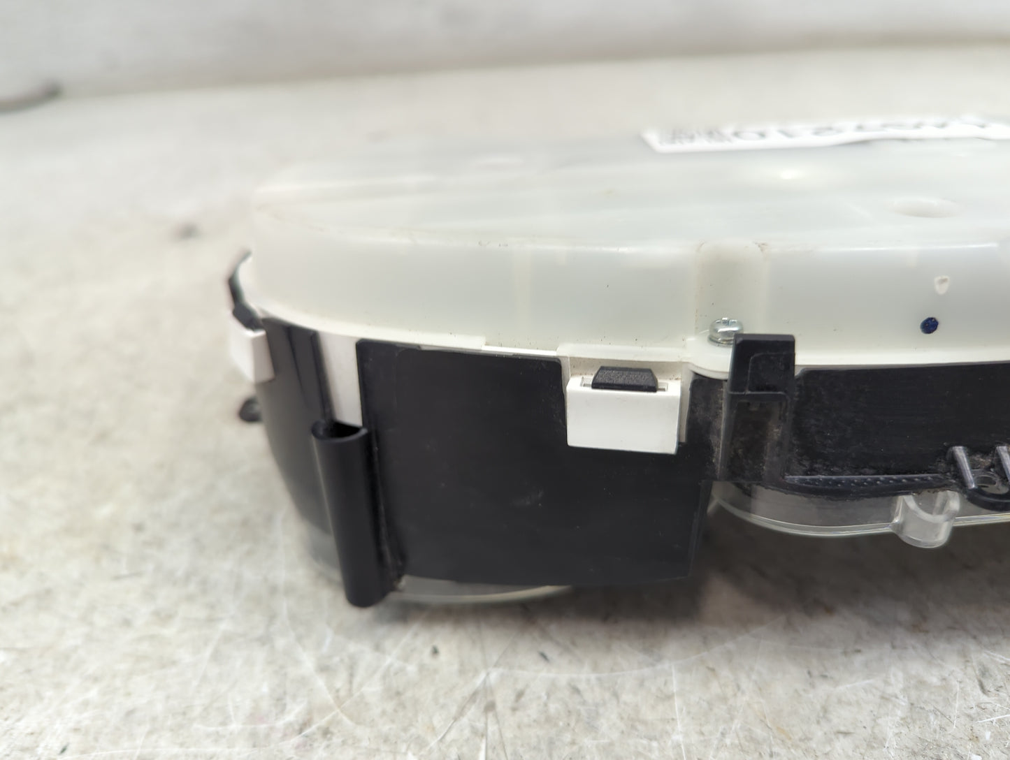2017-2018 Chevrolet Cruze Instrument Cluster Speedometer Gauges P/N:39084636 7110500000000X Miles: Fits Fits 2017 2018 OEM U
