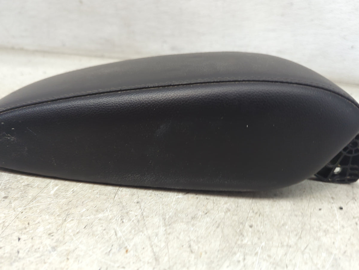 2018 Chevrolet Cruze Center Console Armrest Cover Lid P/N:6700 2855 Fits OEM Used Auto Parts - Oemusedautoparts1.com