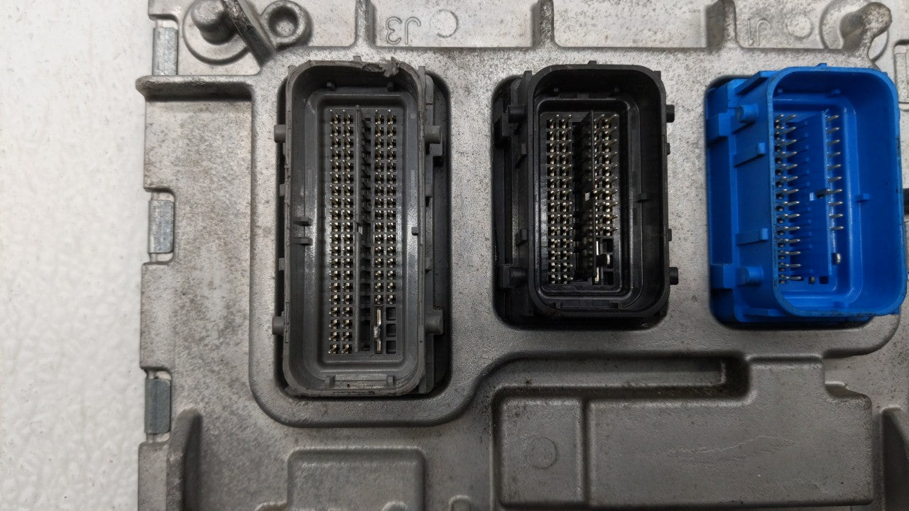 2017-2018 Chevrolet Cruze PCM Engine Control Computer ECU ECM PCU OEM P/N:12680876 12677677, 12692812 Fits Fits 2017 2018 20