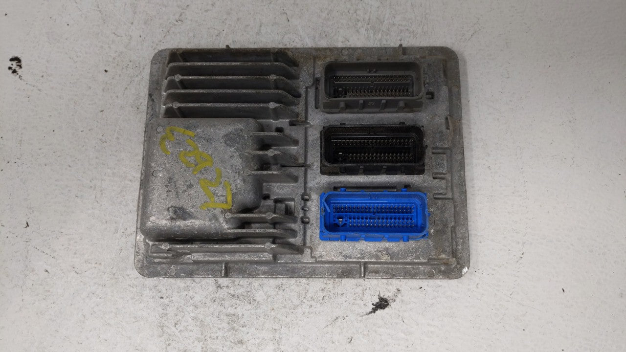 2017-2018 Chevrolet Cruze PCM Engine Control Computer ECU ECM PCU OEM P/N:12680876 12677677, 12692812 Fits Fits 2017 2018 20