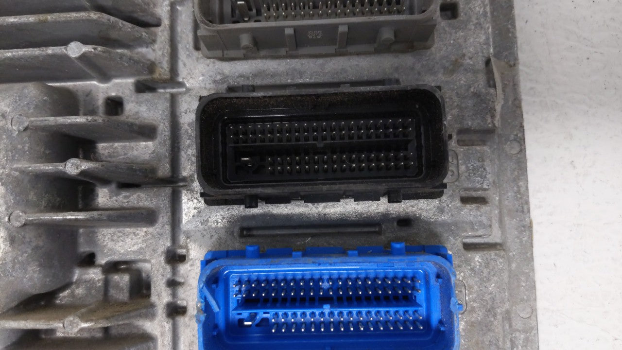 2017-2018 Chevrolet Cruze PCM Engine Control Computer ECU ECM PCU OEM P/N:12680876 12677677, 12692812 Fits Fits 2017 2018 20