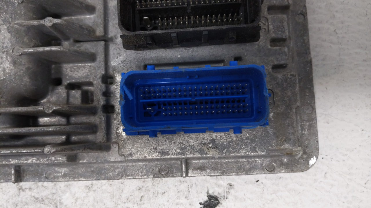 2017-2018 Chevrolet Cruze PCM Engine Control Computer ECU ECM PCU OEM P/N:12680876 12677677, 12692812 Fits Fits 2017 2018 20