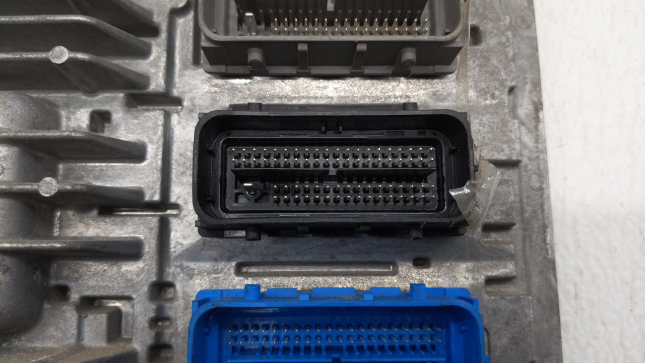 2017-2018 Chevrolet Cruze PCM Engine Control Computer ECU ECM PCU OEM P/N:12680876 12677677, 12692812 Fits Fits 2017 2018 20