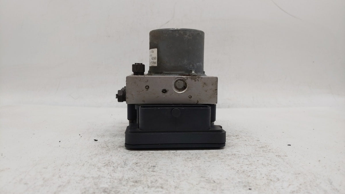 2018 Chevrolet Cruze Anti-Lock Brake ABS Pump Module Actuator OEM P/N:065055766 39120572 Fits OEM Used Auto Parts - Oemuseda
