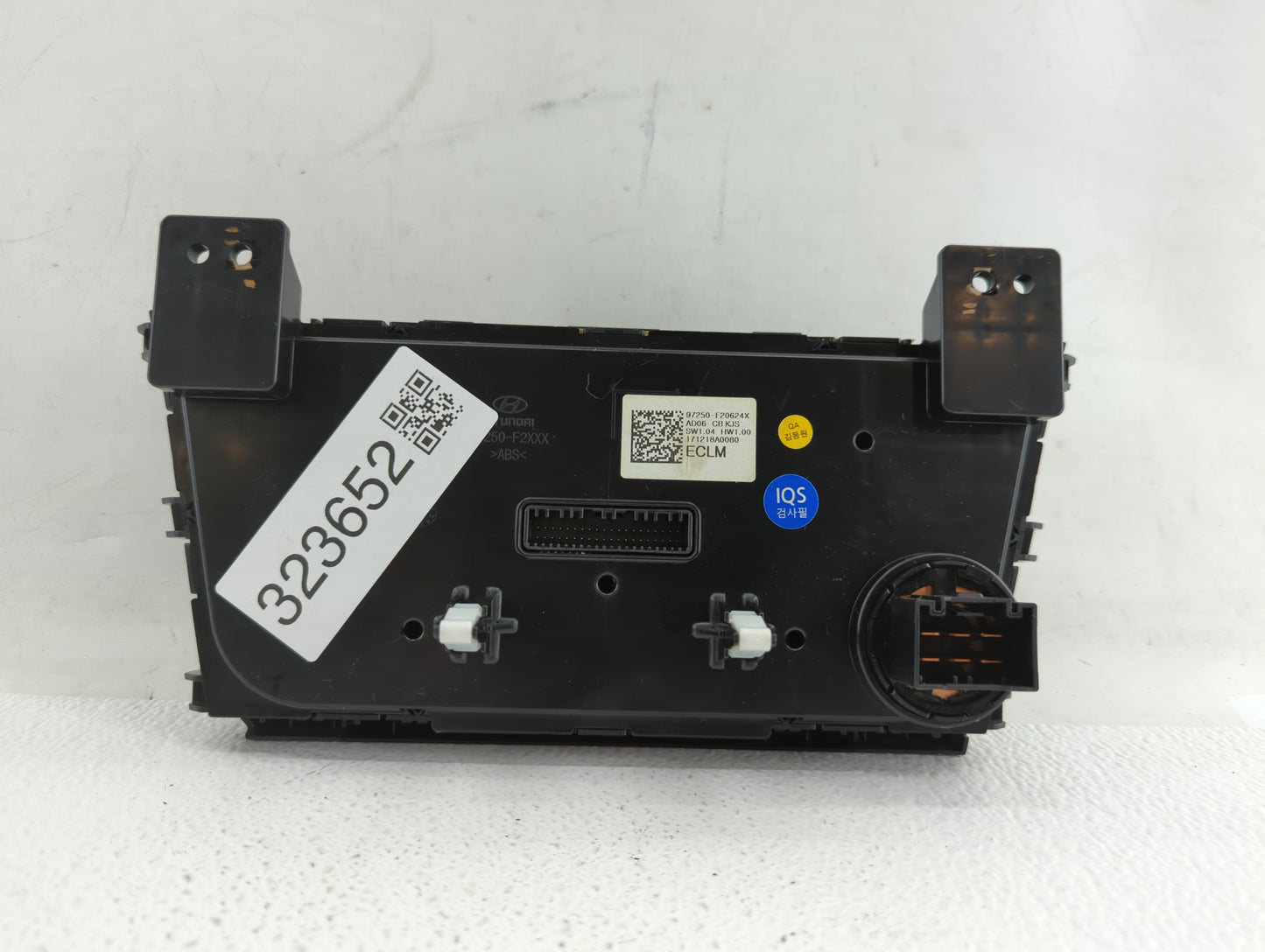 2017-2018 Chevrolet Cruze Throttle Body P/N:12671379AA Fits Fits 2017 2018 OEM Used Auto Parts - Oemusedautoparts1.com