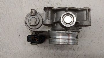 2017-2018 Chevrolet Cruze Throttle Body P/N:12671379AA Fits Fits 2017 2018 OEM Used Auto Parts