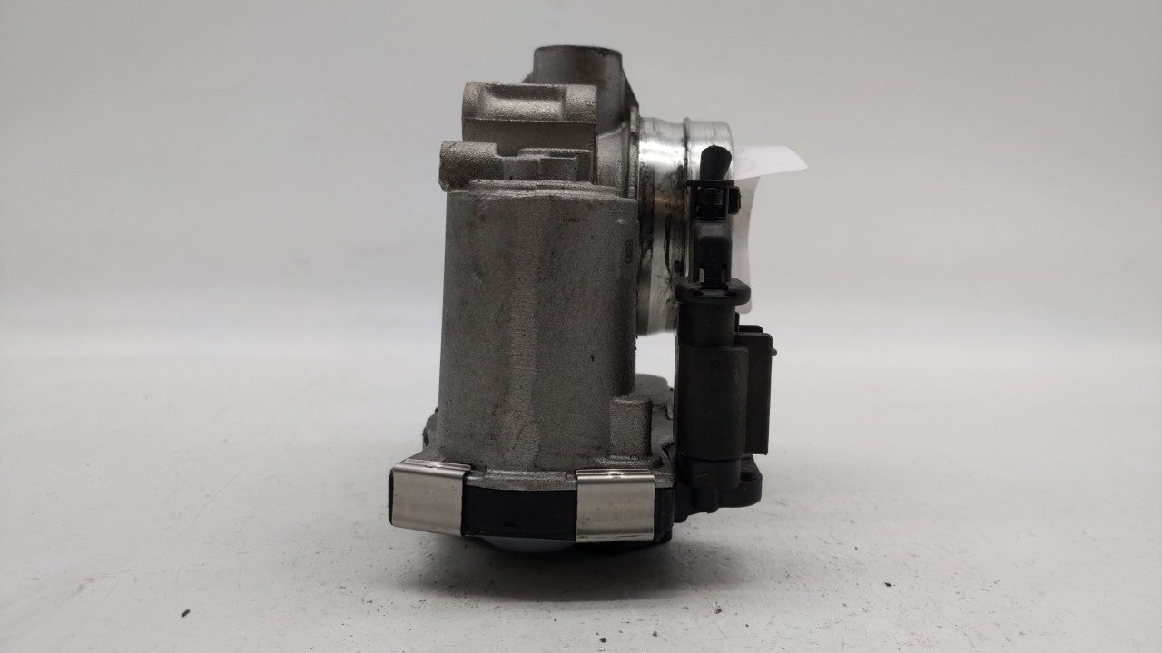 2017-2018 Chevrolet Cruze Throttle Body P/N:12671379AA Fits Fits 2017 2018 OEM Used Auto Parts - Oemusedautoparts1.com