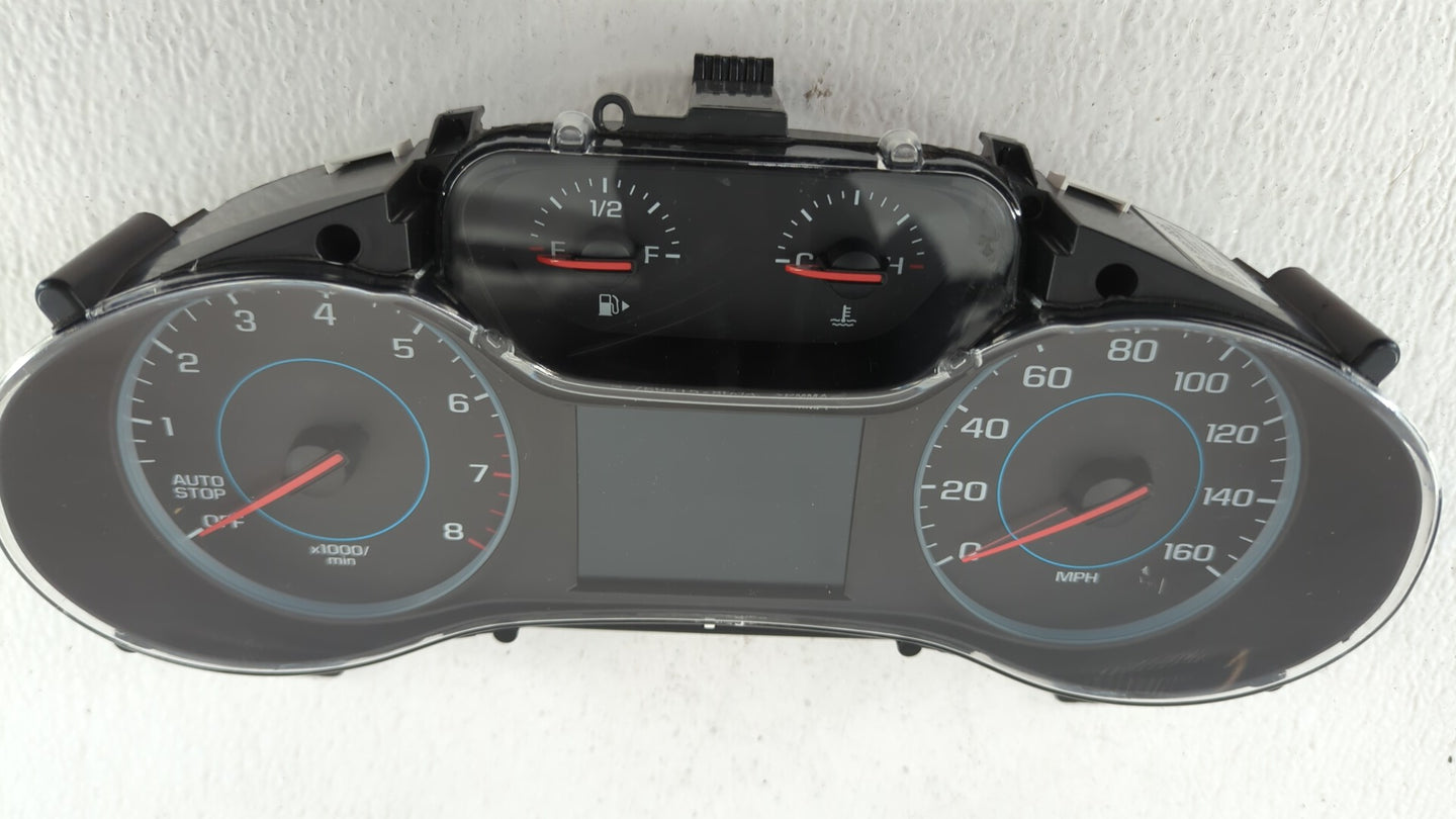 2018 Chevrolet Cruze Instrument Cluster Speedometer Gauges P/N:39084636 42668707, 39084635 Fits OEM Used Auto Parts - Oemuse