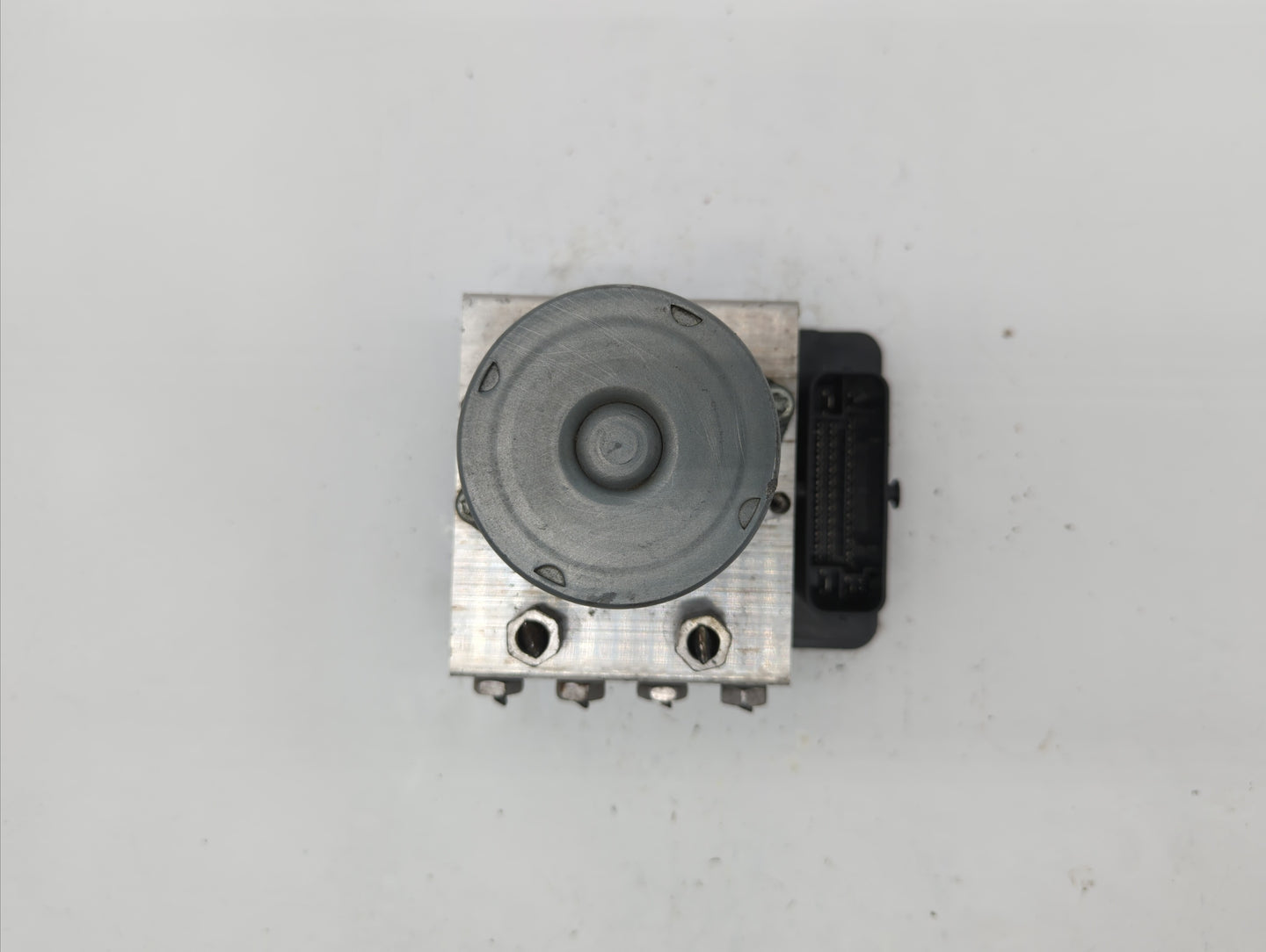 2018 Chevrolet Cruze ABS Pump Control Module Replacement P/N:065055766 39120572 Fits OEM Used Auto Parts - Oemusedautoparts1