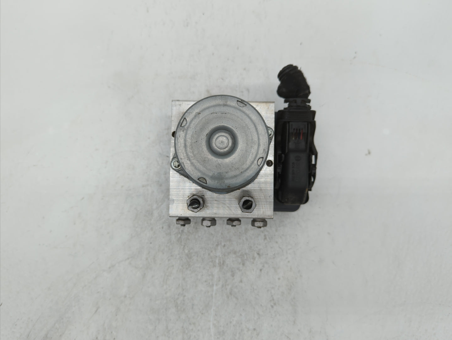 2018 Chevrolet Cruze ABS Pump Control Module Replacement P/N:065055766 39120572 Fits OEM Used Auto Parts - Oemusedautoparts1