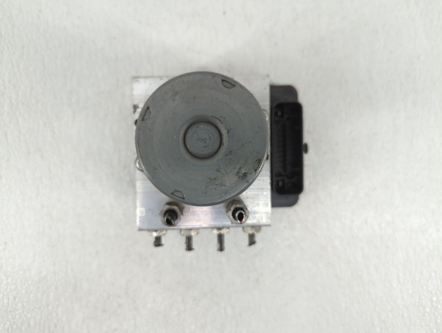 2018 Chevrolet Cruze ABS Pump Control Module Replacement P/N:39120571 065055766, 39120572 Fits OEM Used Auto Parts - Oemused