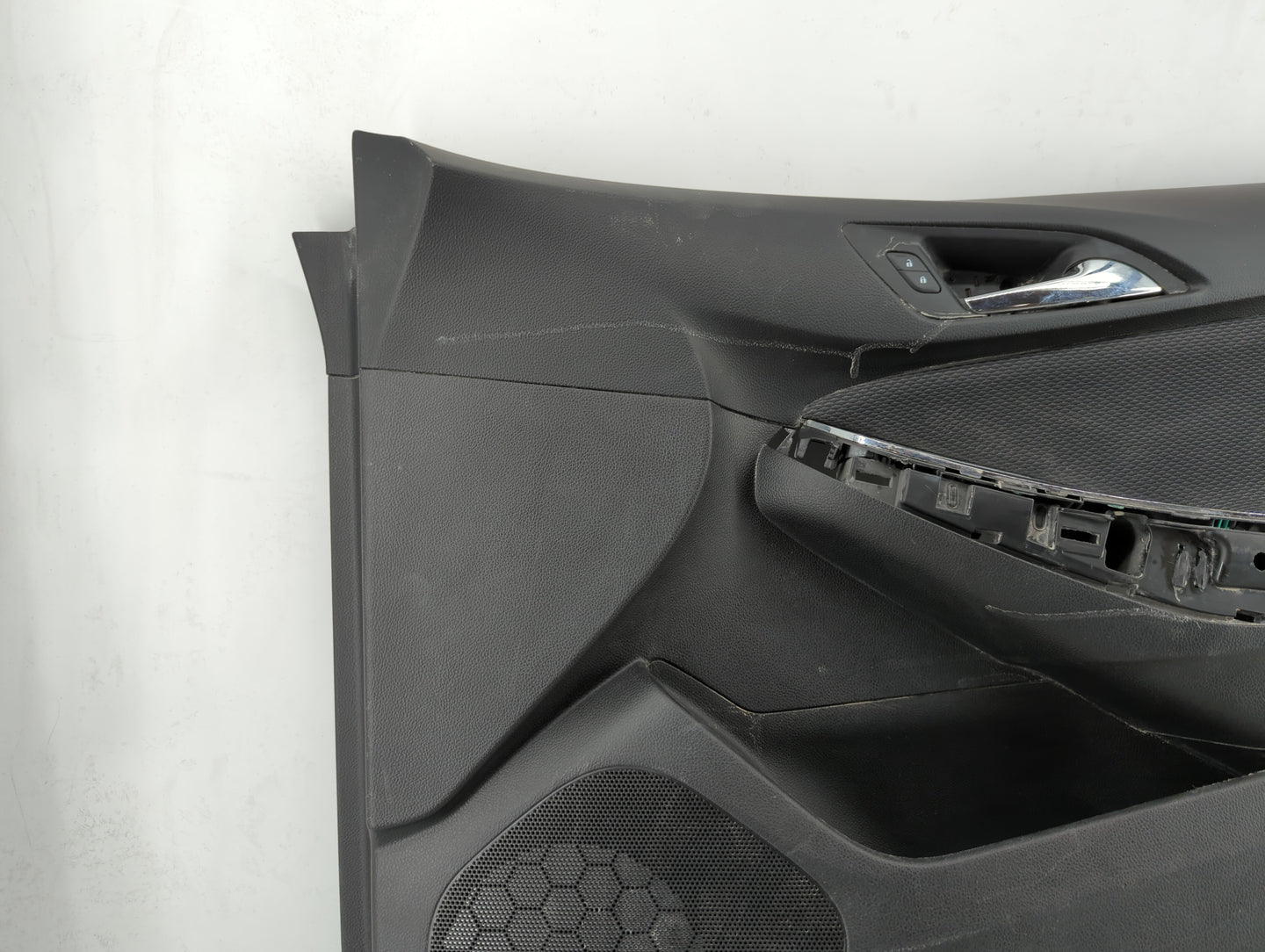 2018 Chevrolet Cruze Front Right Passenger Interior Door Panel Trim Black - Oemusedautoparts1.com