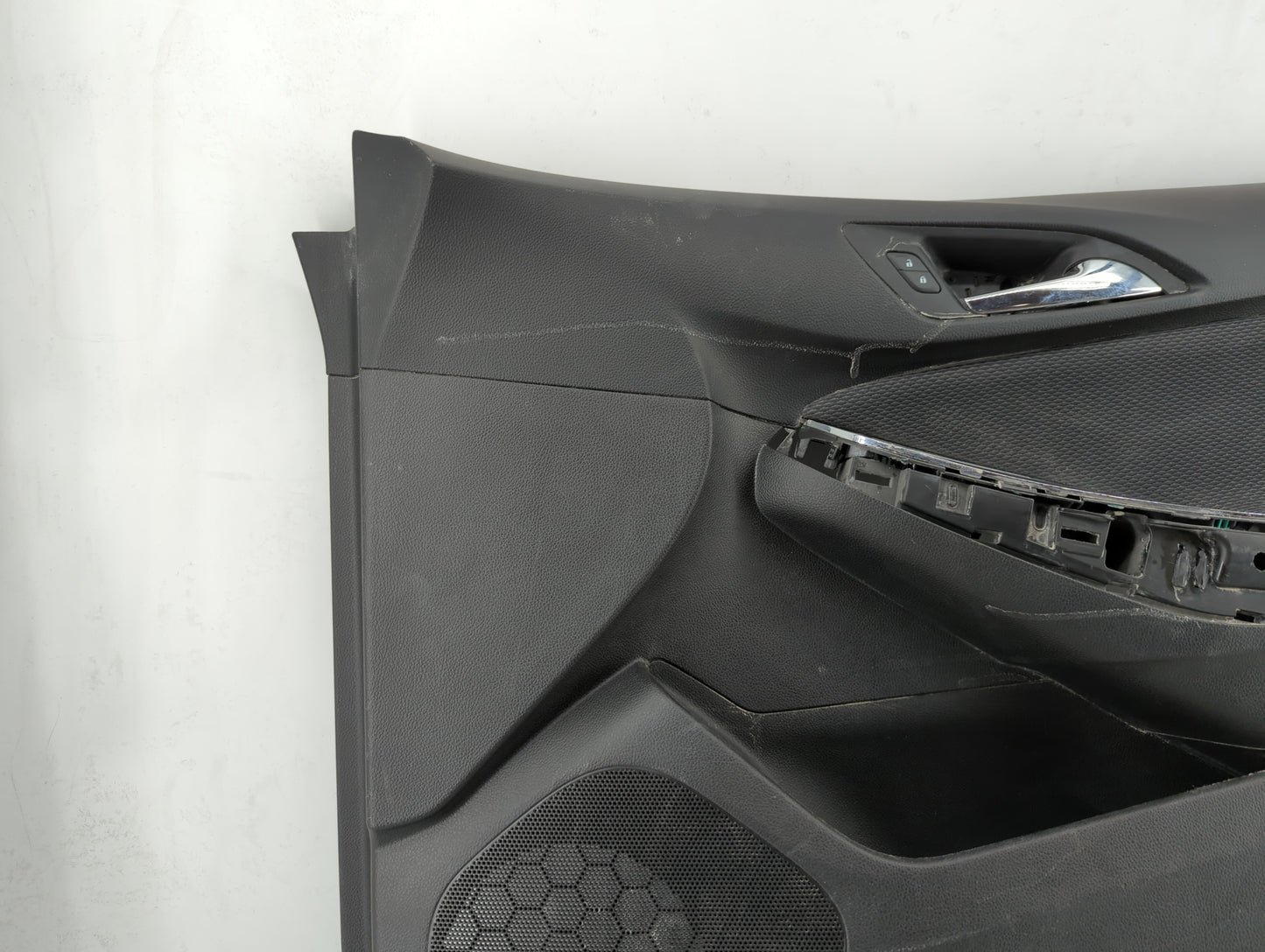 2018 Chevrolet Cruze Front Right Passenger Interior Door Panel Trim Black - Oemusedautoparts1.com