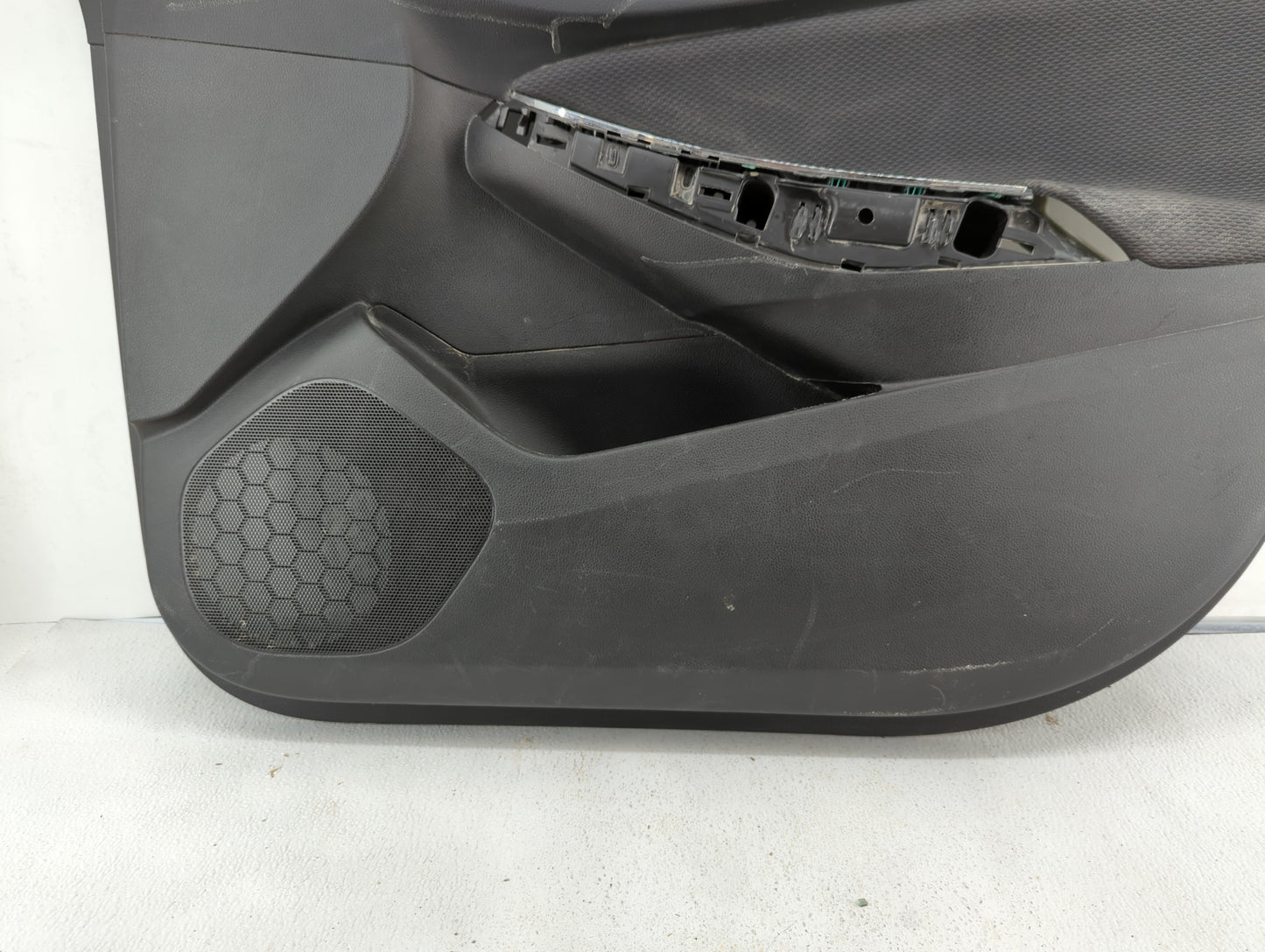 2018 Chevrolet Cruze Front Right Passenger Interior Door Panel Trim Black - Oemusedautoparts1.com