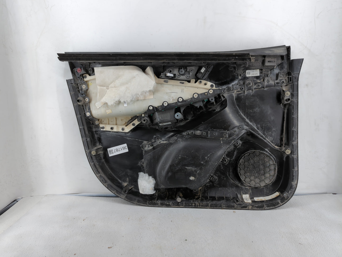 2018 Chevrolet Cruze Front Right Passenger Interior Door Panel Trim Black - Oemusedautoparts1.com