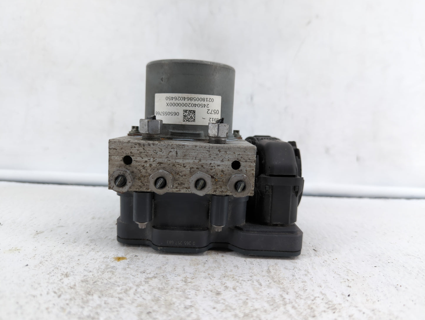 2018 Chevrolet Cruze ABS Pump Control Module Replacement P/N:39120571 065055766, 39120572 Fits OEM Used Auto Parts - Oemused