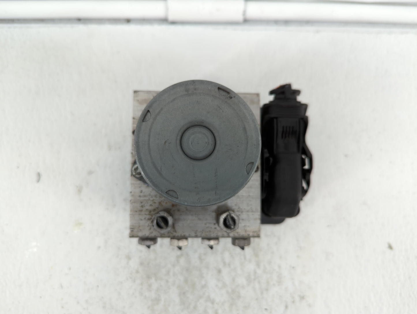 2018 Chevrolet Cruze ABS Pump Control Module Replacement P/N:39120571 065055766, 39120572 Fits OEM Used Auto Parts - Oemused