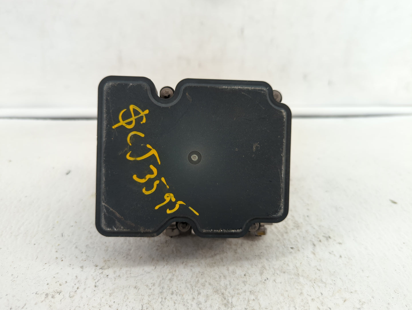 2018 Chevrolet Cruze ABS Pump Control Module Replacement P/N:39120571 065055766, 39120572 Fits OEM Used Auto Parts - Oemused