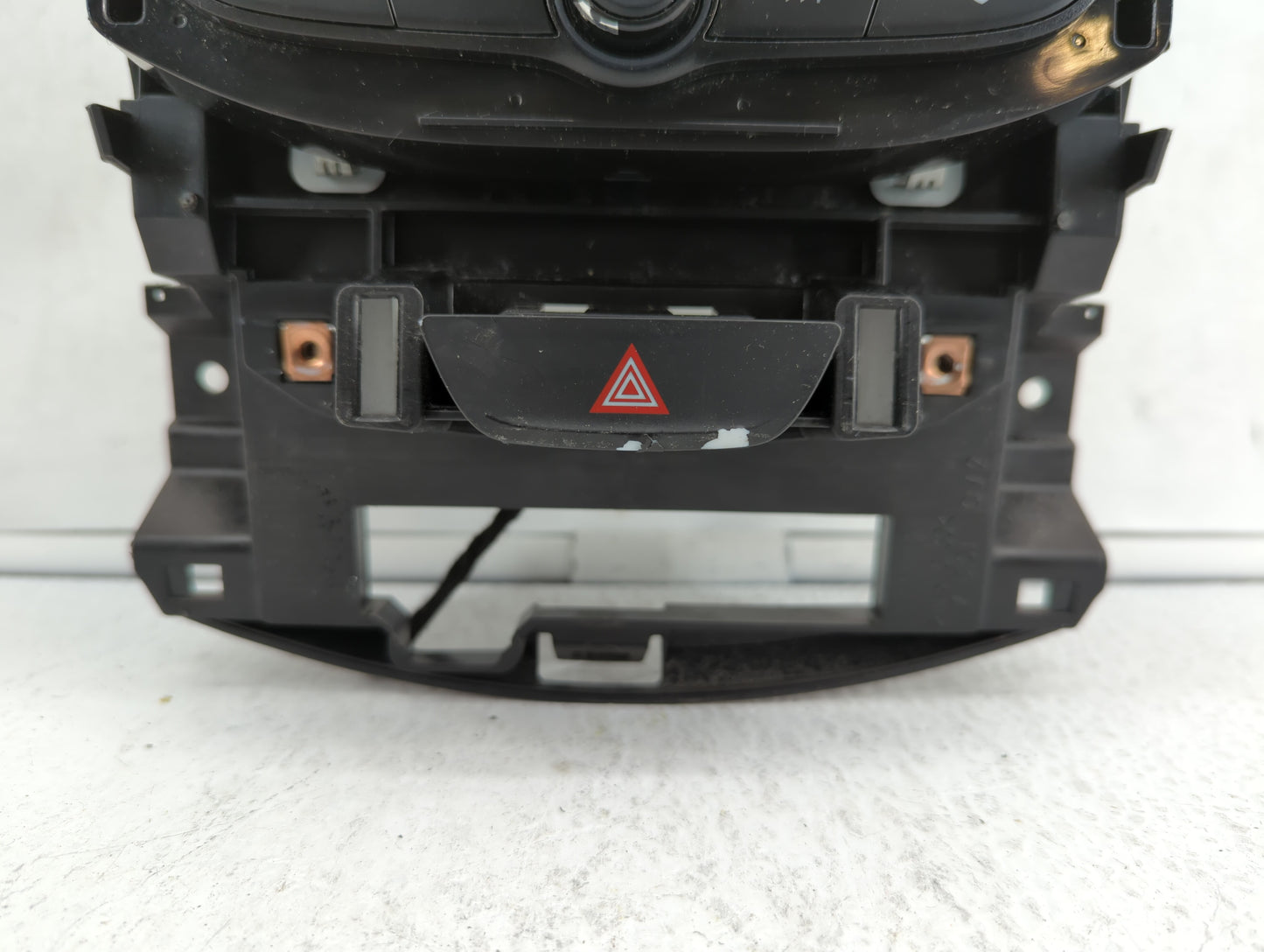 2018-2018 Chevrolet Cruze Am Fm Cd Player Radio Receiver - Oemusedautoparts1.com