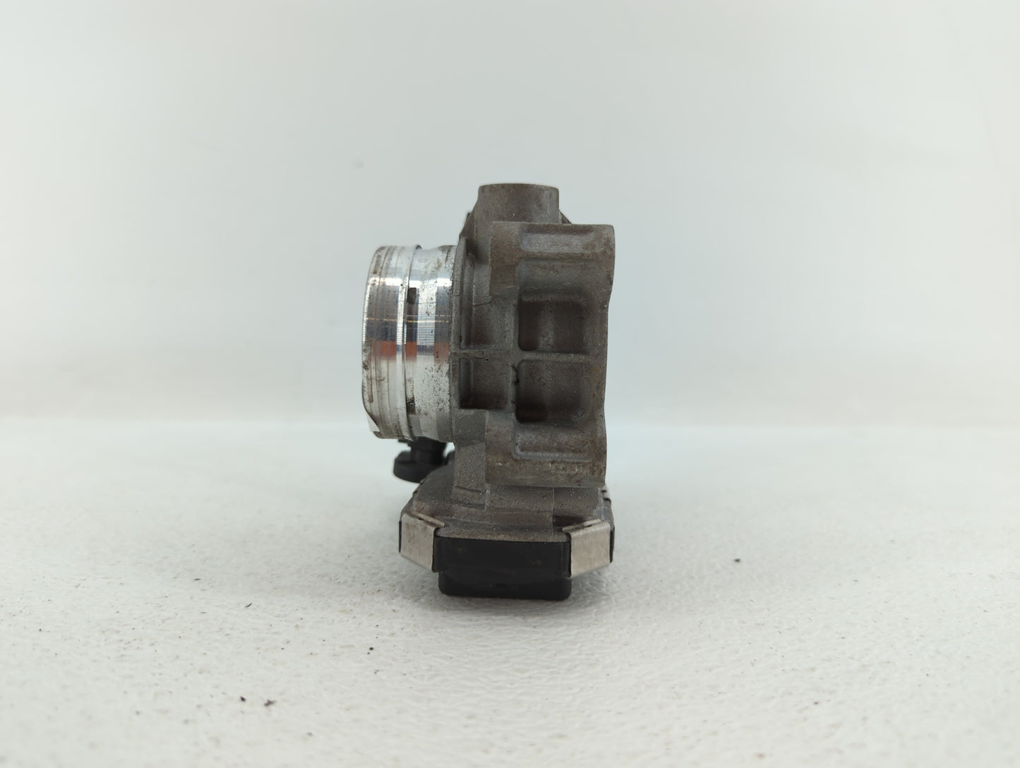 2017-2018 Chevrolet Cruze Throttle Body P/N:12671379AA 52049766 Fits Fits 2017 2018 OEM Used Auto Parts - Oemusedautoparts1.