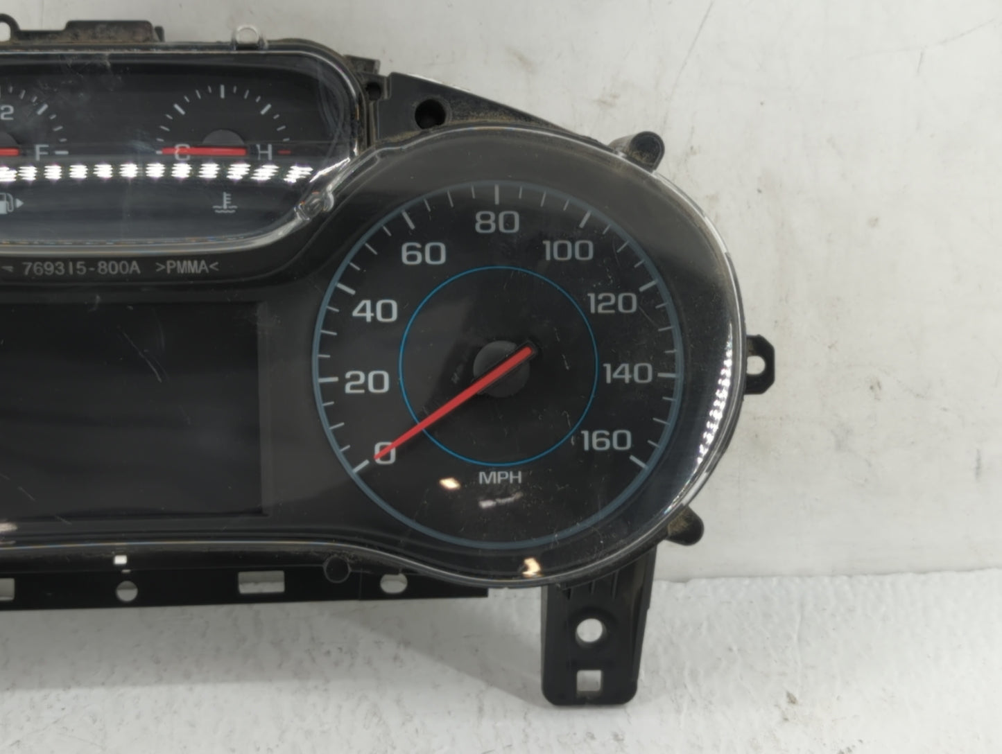 2017-2018 Chevrolet Cruze Instrument Cluster Speedometer Gauges P/N:39084636 Miles: Fits Fits 2017 2018 OEM Used Auto Parts 