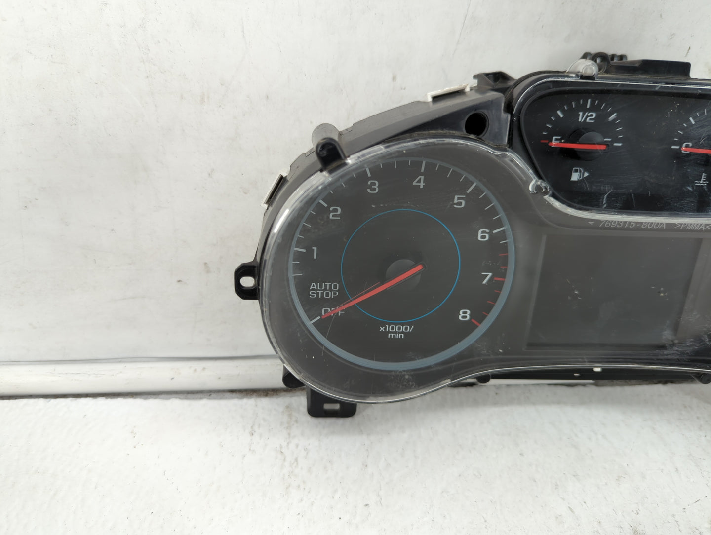 2017-2018 Chevrolet Cruze Instrument Cluster Speedometer Gauges P/N:39084636 Fits Fits 2017 2018 OEM Used Auto Parts - Oemus