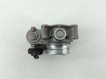 2018 Chevrolet Cruze Throttle Body P/N:12671379AA Fits Fits 2016 2017 2019 OEM Used Auto Parts