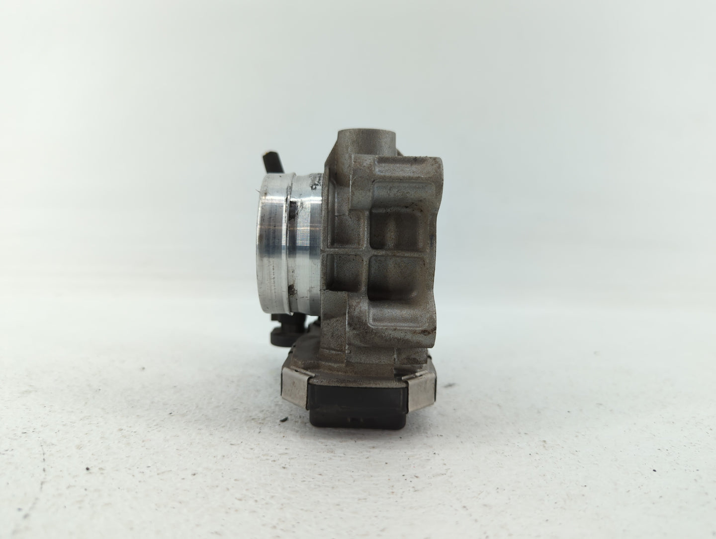 2018 Chevrolet Cruze Throttle Body P/N:12671379AA Fits Fits 2016 2017 2019 OEM Used Auto Parts - Oemusedautoparts1.com