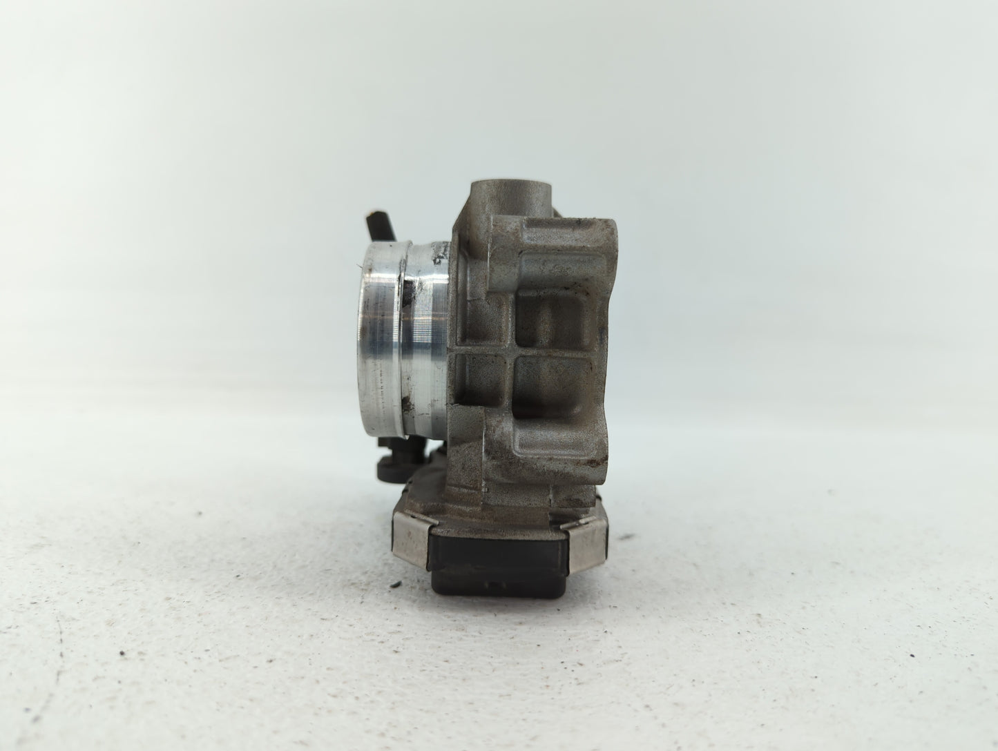 2018 Chevrolet Cruze Throttle Body P/N:12671379AA Fits Fits 2016 2017 2019 OEM Used Auto Parts - Oemusedautoparts1.com