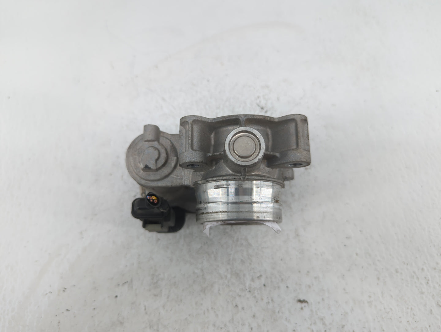 2018 Chevrolet Cruze Throttle Body P/N:12671379AA Fits Fits 2016 2017 2019 OEM Used Auto Parts - Oemusedautoparts1.com
