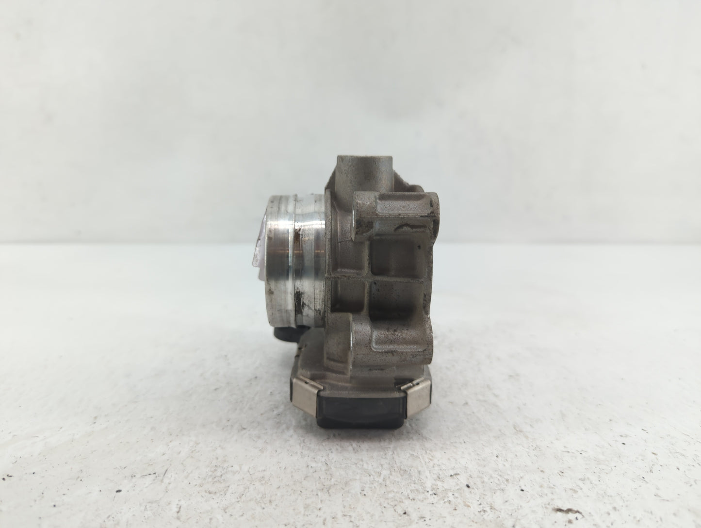 2018 Chevrolet Cruze Throttle Body P/N:12671379AA Fits Fits 2016 2017 2019 OEM Used Auto Parts - Oemusedautoparts1.com
