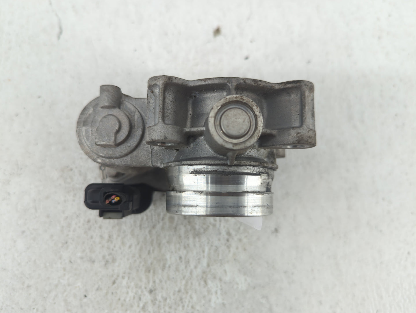 2017-2018 Chevrolet Cruze Throttle Body P/N:12671379AA 52049766 Fits Fits 2017 2018 OEM Used Auto Parts - Oemusedautoparts1.