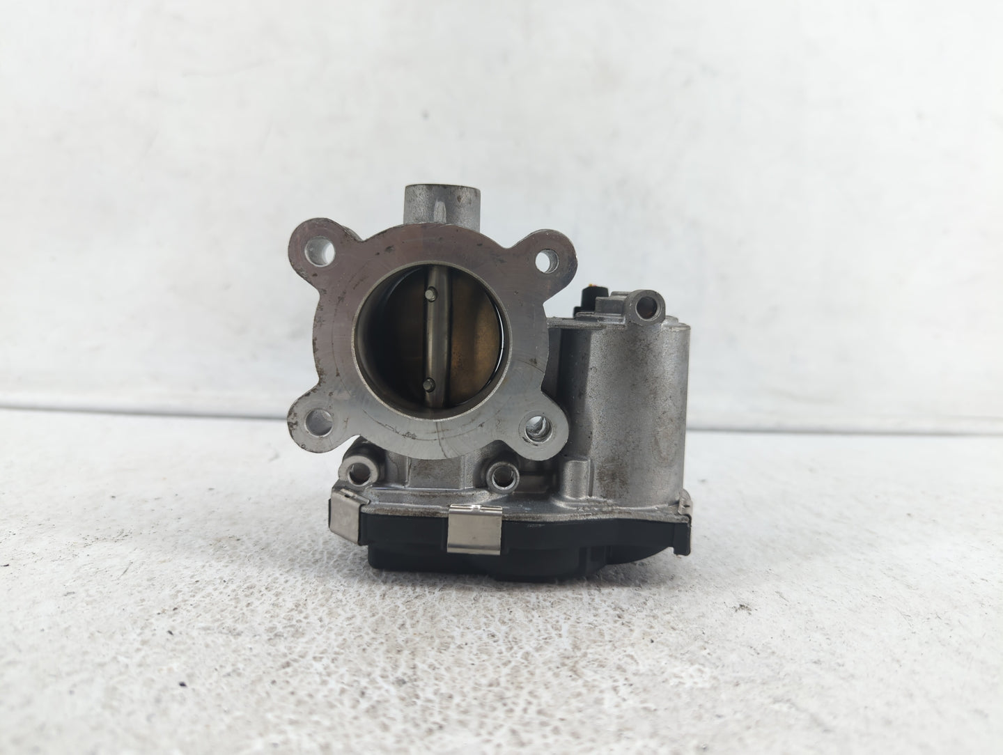 2017-2018 Chevrolet Cruze Throttle Body P/N:12671379AA 52049766 Fits Fits 2017 2018 OEM Used Auto Parts - Oemusedautoparts1.